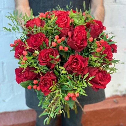 Букет из красных роз "Огонь" - купить с доставкой в по Ахтубинску